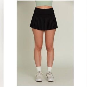 GOLDHINGE Tennis Skirts | GOLDHINGE Black Pleated Tennis Skirt | Size: S